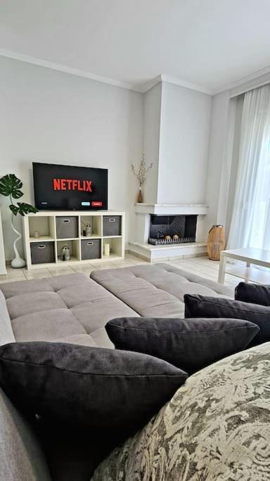 Ivanna Apartment Неа-Муданія Екстер'єр фото